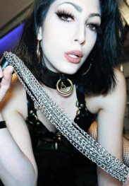 Dominatrice Jade