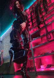 DOMQUEEN Roxane